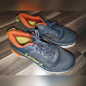 Hoka Bondi 7